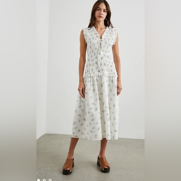 Rails Dion Dress
Amaryllis White Floral Sleeveless Dress size Medium - Picture 1 of 11